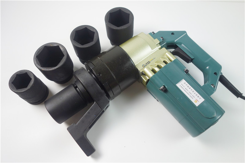 電動力矩扳手圖片